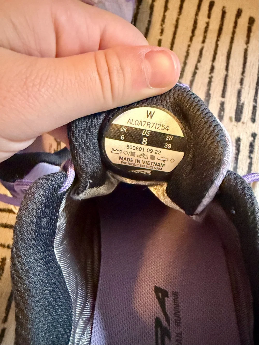 ALTRA WOMEN'S LONE PEAK ALL-WTHR LOW 2 - Lavender and Purple